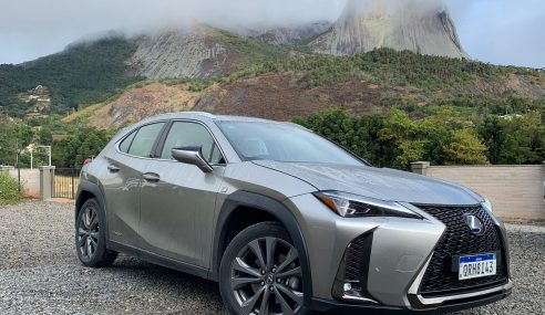 Lexus UX é opção tecnológica de SUV premium