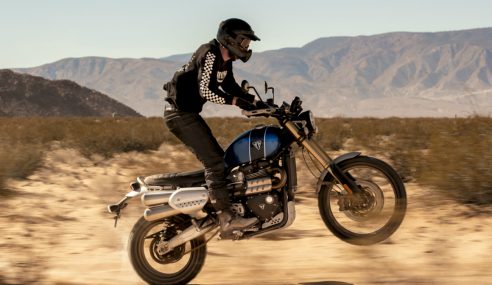 Triumph Street Scrambler 1200 XE e XC encaram qualquer terreno