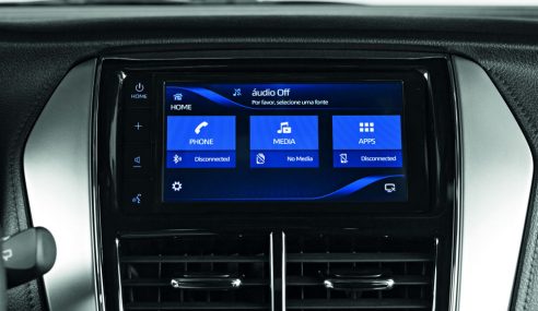 Yaris 2020 ganha multimídia compatível com Android Auto e Apple Car Play