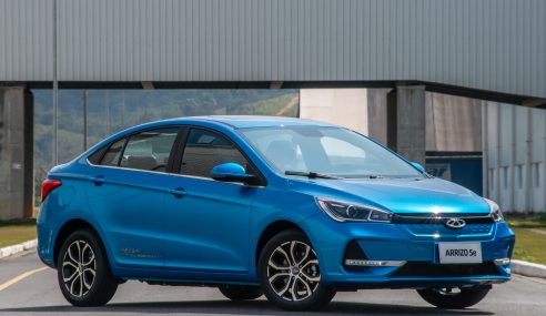 Chery lança o Arrizo 5e, primeiro sedã elétrico do Brasil